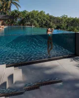 Swimming pool clear panel